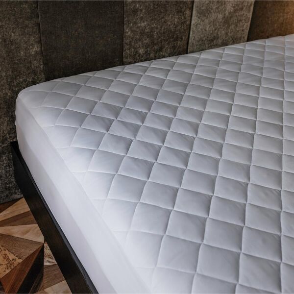 Wasserdichter Matratzenschoner mit Absteppung -  Care Save